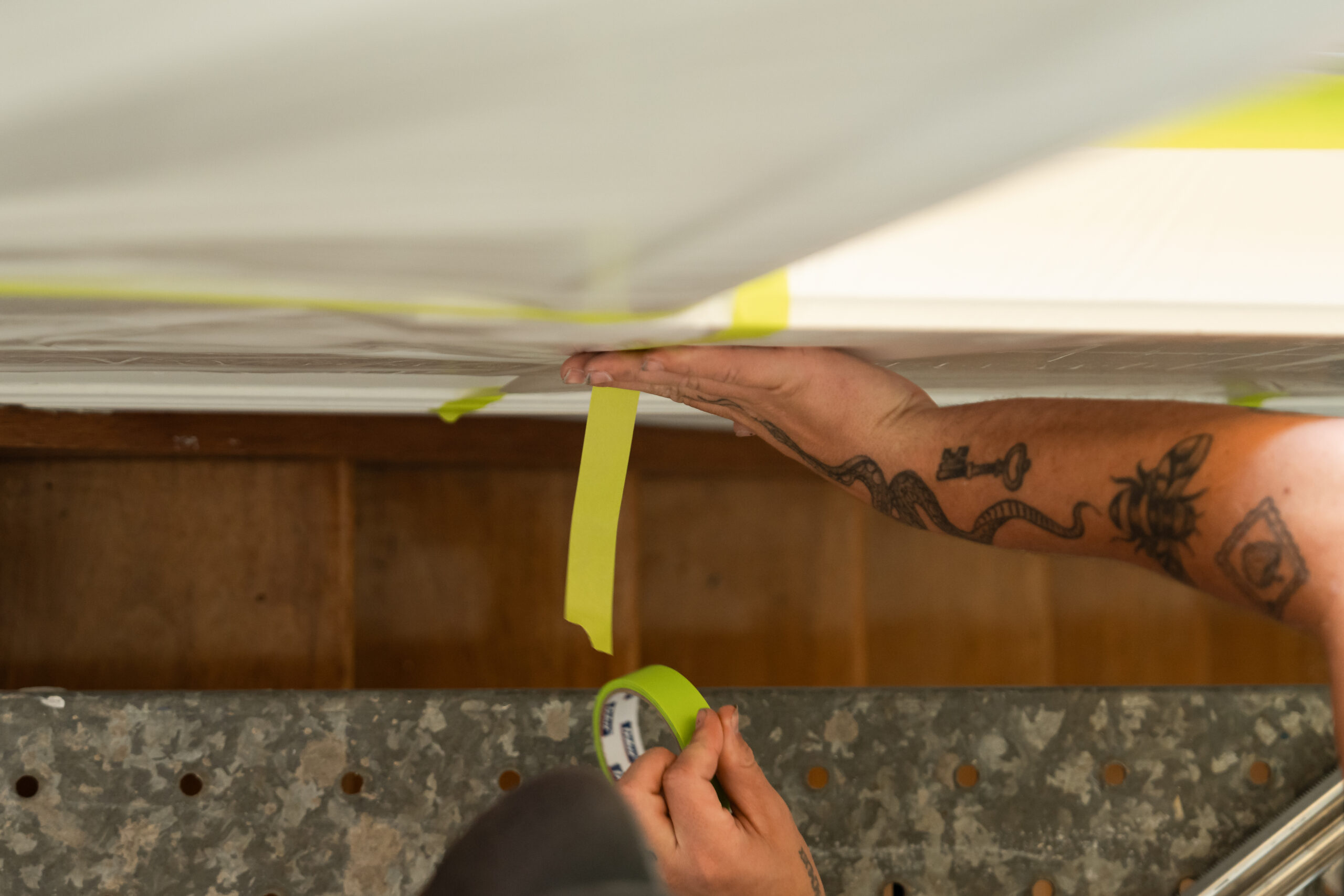 Spray Painting vs. Replacing Aluminium Windows — What’s the Better Option for Your Home? Onsite Spray Painting